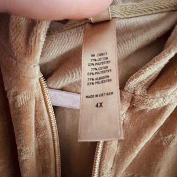 NWOT- SKIMS VELOUR TRACK SUIT - Picture 5 of 8